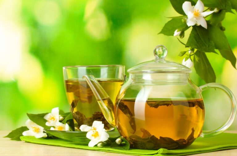 Propiedades Y Beneficios Del Té Y Las Infusiones Herbales